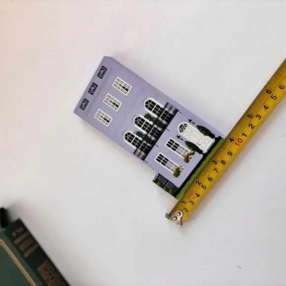 Shelia's South of Broad Lavender Charleston SC Wooden House CHS63 1997 Boxed - Picture 8 of 8